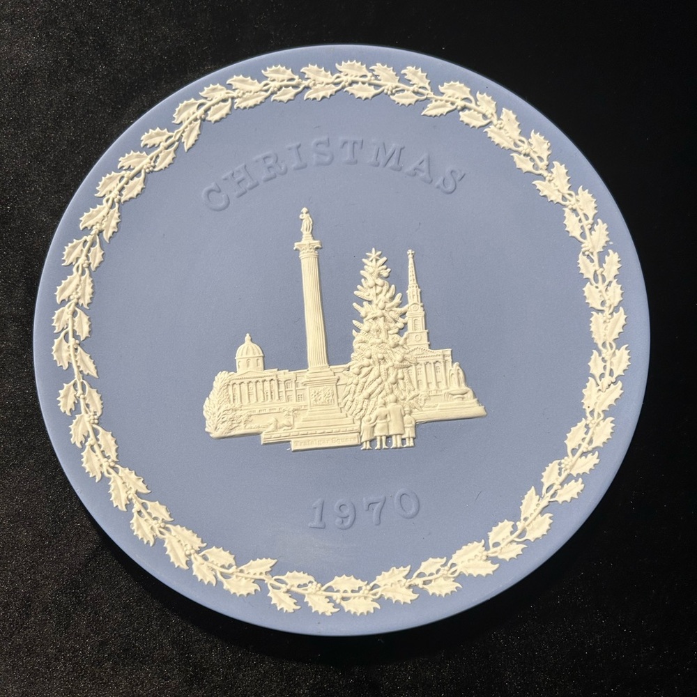 Vintage Wedgwood Jasperware Christmas Plate from 1970.  Think Christmas gift!